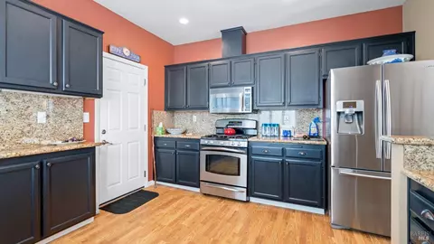 Kitchen - 540 Wicklow Dr, Vacaville, CA 95688 photo 3 of 3
