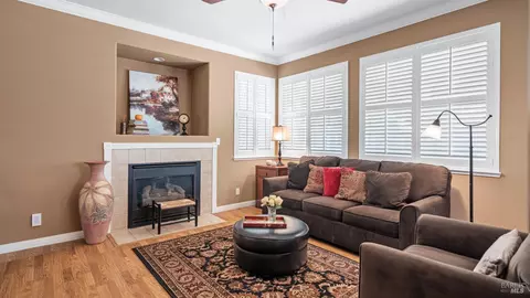 Living - 540 Wicklow Dr, Vacaville, CA 95688 photo 1 of 4