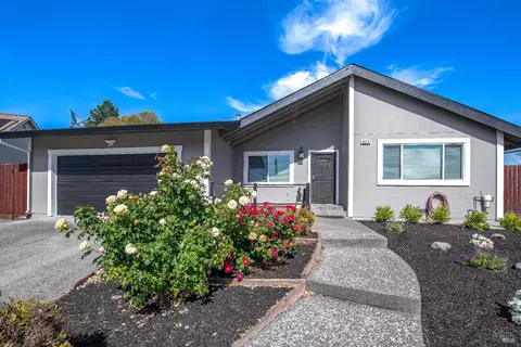 948 Eve Ct, Rohnert Park, CA 94928