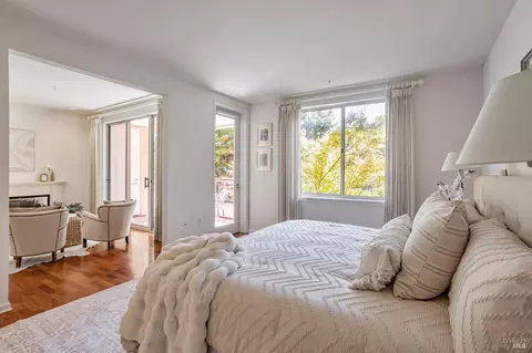 600 Deer Valley Rd #1E, San Rafael, CA 94903
