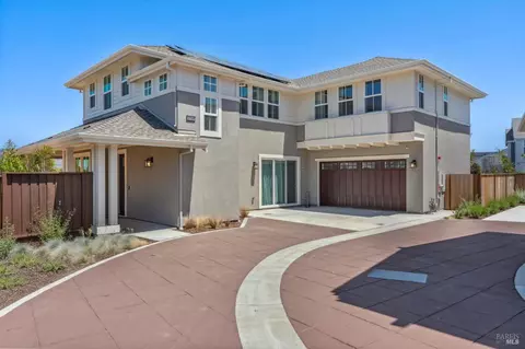 1749 Guadalupe St, Petaluma, CA 94952