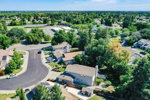 View/Area - 250 Carpenter Ct, Dixon, CA 95620 photo 3 of 4