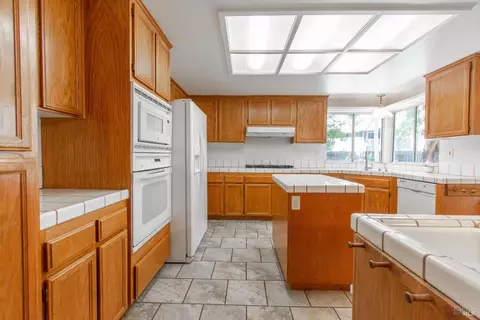 Kitchen - 250 Carpenter Ct, Dixon, CA 95620 photo 1 of 4