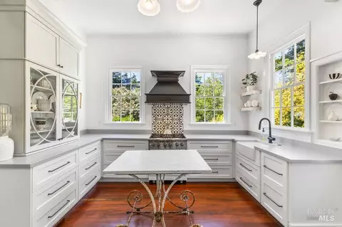 Kitchen - 1801 Bodega Ave, Petaluma, CA 94952 photo 3 of 7