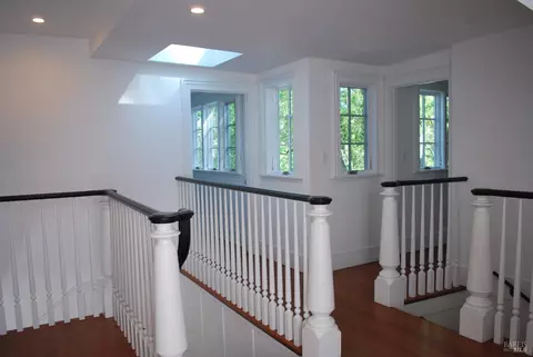 Entry Way - 1801 Bodega Ave, Petaluma, CA 94952 photo 3 of 3