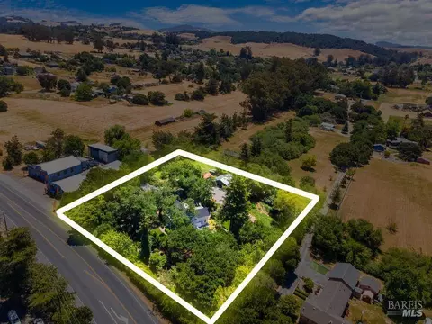 View/Area - 1801 Bodega Ave, Petaluma, CA 94952 photo 2 of 5