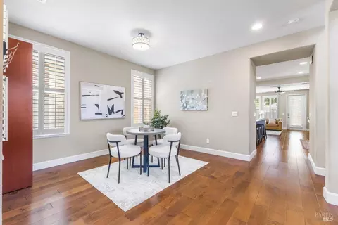 385 Decanter Cir, Windsor, CA 95492 photo 8