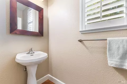 385 Decanter Cir, Windsor, CA 95492 photo 19