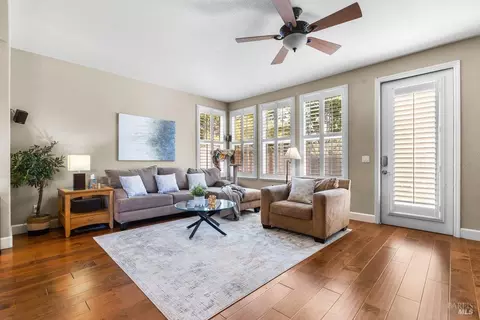 385 Decanter Cir, Windsor, CA 95492 photo 12
