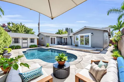 3730 Ruston Ln, Napa, CA 94558