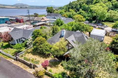 11 Inverness Way S, Inverness, CA 94937