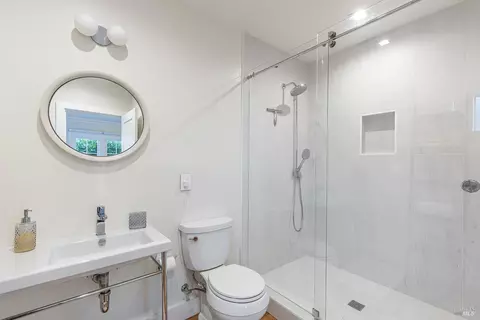 Bath - 439 4th St E, Sonoma, CA 95476 photo 4 of 4
