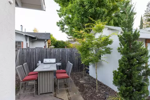 Exterior - 439 4th St E, Sonoma, CA 95476 photo 11 of 12