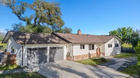Exterior - 21800 River Rd, Geyserville, CA 95441 photo 2 of 4