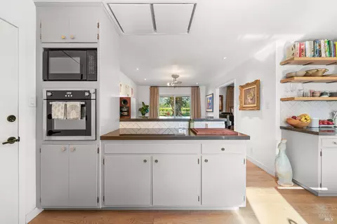 Kitchen - 21800 River Rd, Geyserville, CA 95441 photo 2 of 5