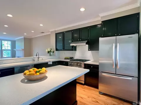 764 Mcclelland Dr, Windsor, CA 95492