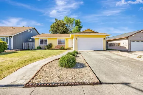 1181 Eleanor Ave, Rohnert Park, CA 94928