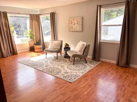 Living - 161 Barbara St, Ukiah, CA 95482 photo 2 of 7