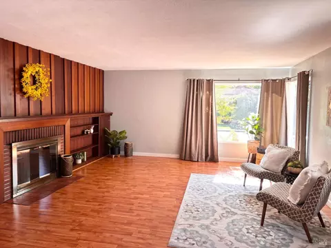 Living - 161 Barbara St, Ukiah, CA 95482 photo 3 of 7