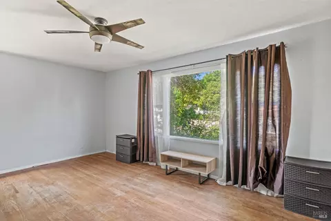 Living - 161 Barbara St, Ukiah, CA 95482 photo 4 of 7