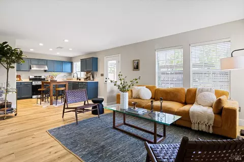 900 Beth Page Ct, Vacaville, CA 95687