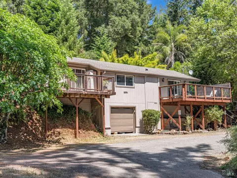 2375 Los Olivos Rd, Santa Rosa, CA 95404