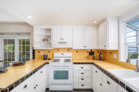 632 E K St, Benicia, CA 94510 photo 12