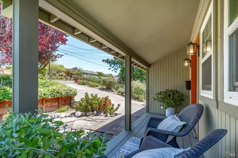 632 E K St, Benicia, CA 94510 photo 5