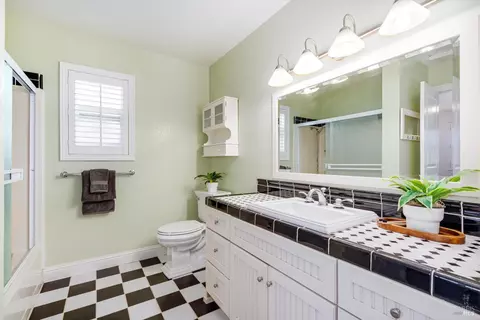 632 E K St, Benicia, CA 94510 photo 23