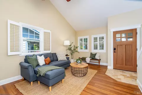 632 E K St, Benicia, CA 94510 photo 8