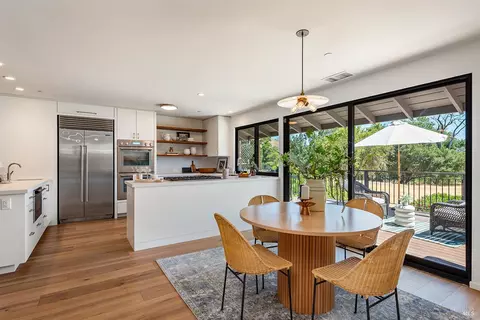 1306 Pinon Dr, Healdsburg, CA 95448