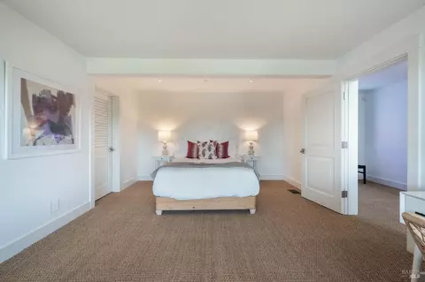 Bedroom - 22 Eucalyptus Rd, Belvedere, CA 94920 photo 3 of 5