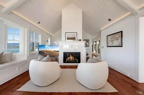 Living - 22 Eucalyptus Rd, Belvedere, CA 94920 photo 2 of 6