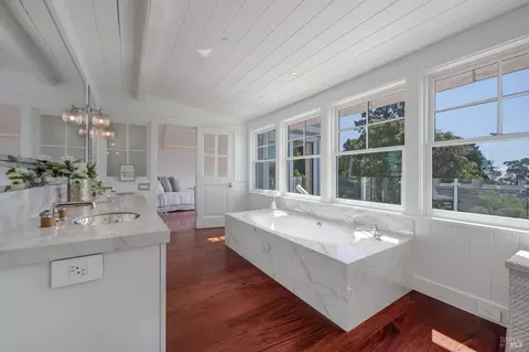 Bath - 22 Eucalyptus Rd, Belvedere, CA 94920 photo 5 of 14