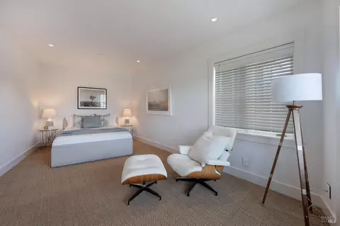 Bedroom - 22 Eucalyptus Rd, Belvedere, CA 94920 photo 2 of 5