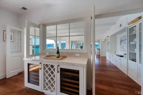 Entry Way - 22 Eucalyptus Rd, Belvedere, CA 94920 photo 1 of 3