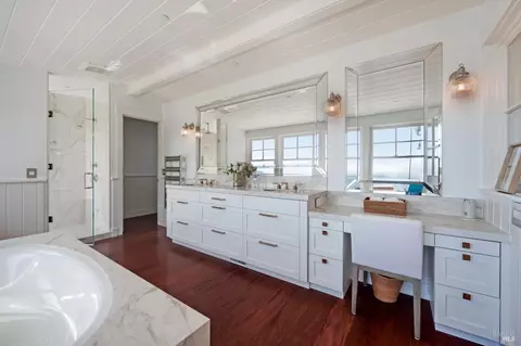 Bath - 22 Eucalyptus Rd, Belvedere, CA 94920 photo 4 of 14