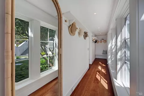 Entry Way - 22 Eucalyptus Rd, Belvedere, CA 94920 photo 2 of 3
