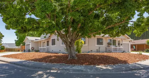 Exterior - 935 Mason Ct, Dixon, CA 95620 photo 3 of 11