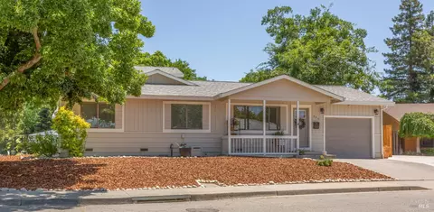 Exterior - 935 Mason Ct, Dixon, CA 95620 photo 4 of 11