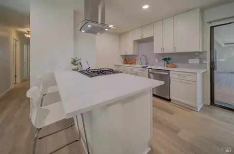 Kitchen - 935 Mason Ct, Dixon, CA 95620 photo 1 of 6