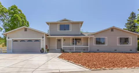 Exterior - 935 Mason Ct, Dixon, CA 95620 photo 7 of 11