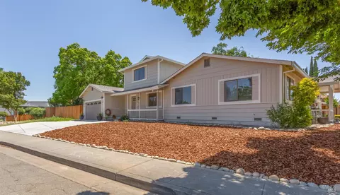 Exterior - 935 Mason Ct, Dixon, CA 95620 photo 6 of 11