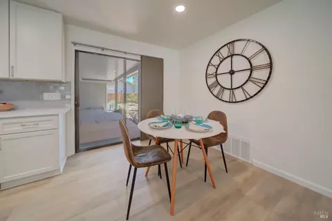 Dining - 935 Mason Ct, Dixon, CA 95620 photo 1 of 3