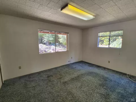 Bedroom - 11903 Branscomb Rd, Branscomb, CA 95417 photo 1 of 2