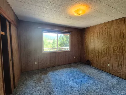 Bedroom - 11903 Branscomb Rd, Branscomb, CA 95417 photo 2 of 2