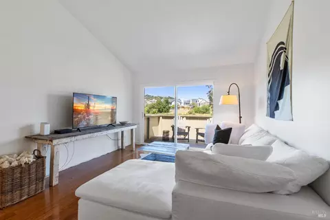 30 Steven Way, San Rafael, CA 94903