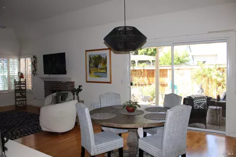 Dining - 834 Glen Miller Dr, Windsor, CA 95492 photo 1 of 3