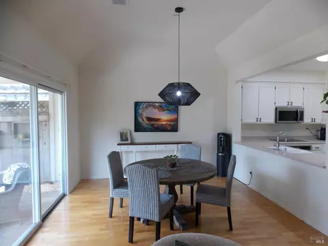 Dining - 834 Glen Miller Dr, Windsor, CA 95492 photo 2 of 3