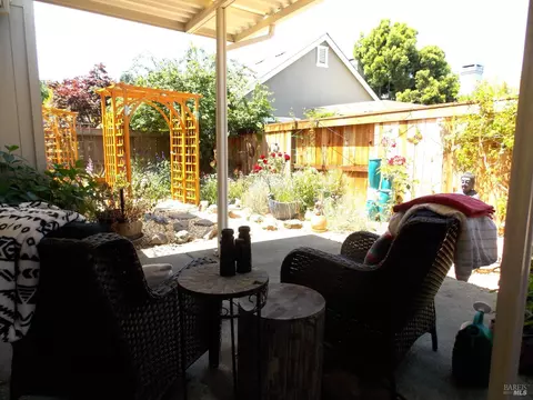 Exterior - 834 Glen Miller Dr, Windsor, CA 95492 photo 5 of 12